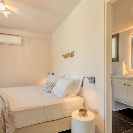 Thalassori Villa *